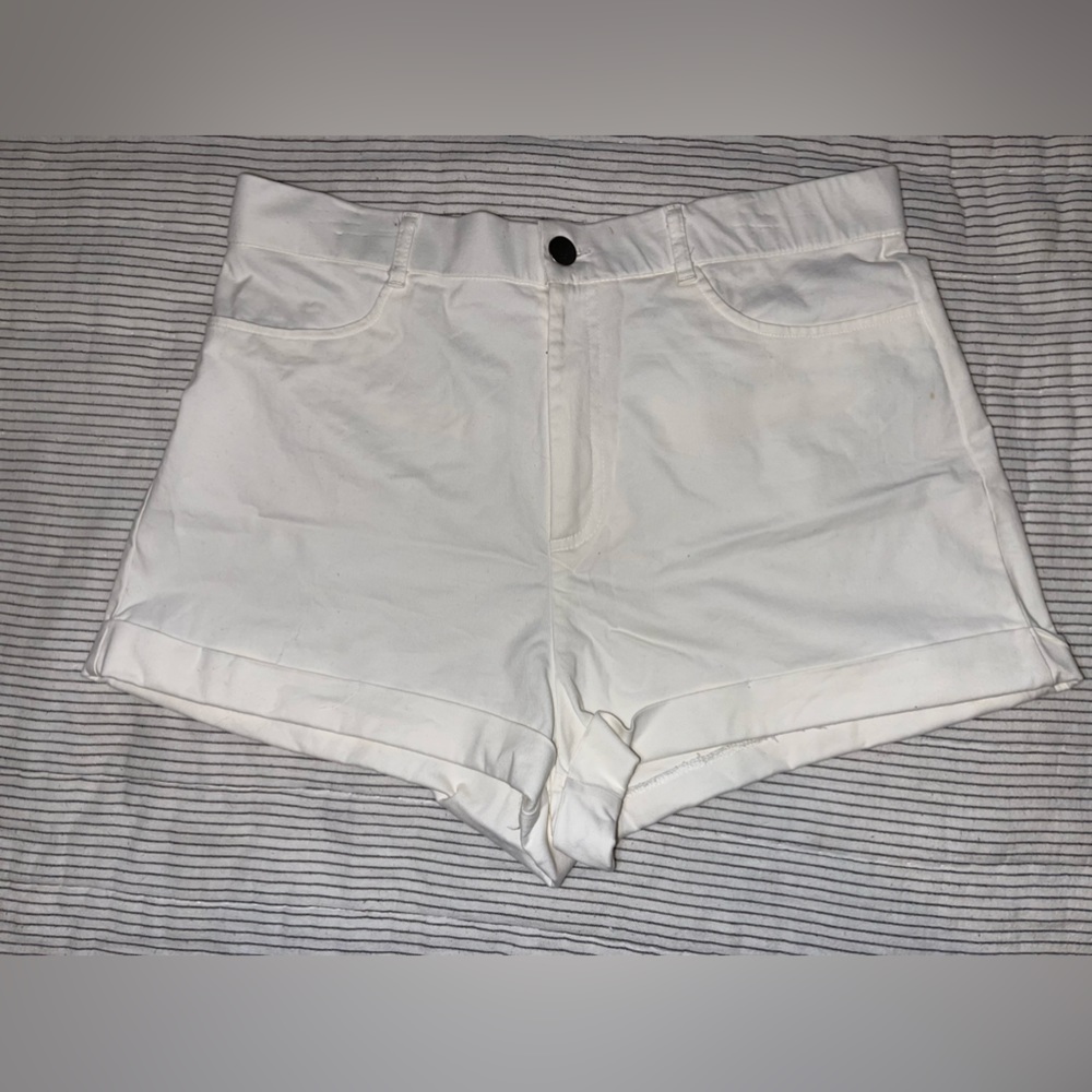 Zara curve shorts
